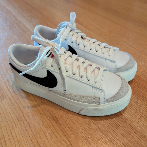 Nike Blazer Low White Sneakers - Picture 3 of 10